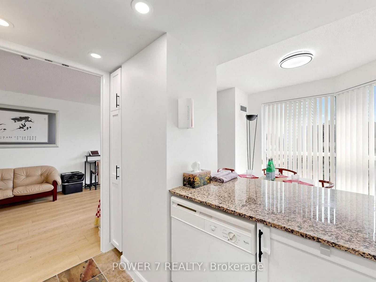 8 Park Road, Unit 2512 thumbnail 17