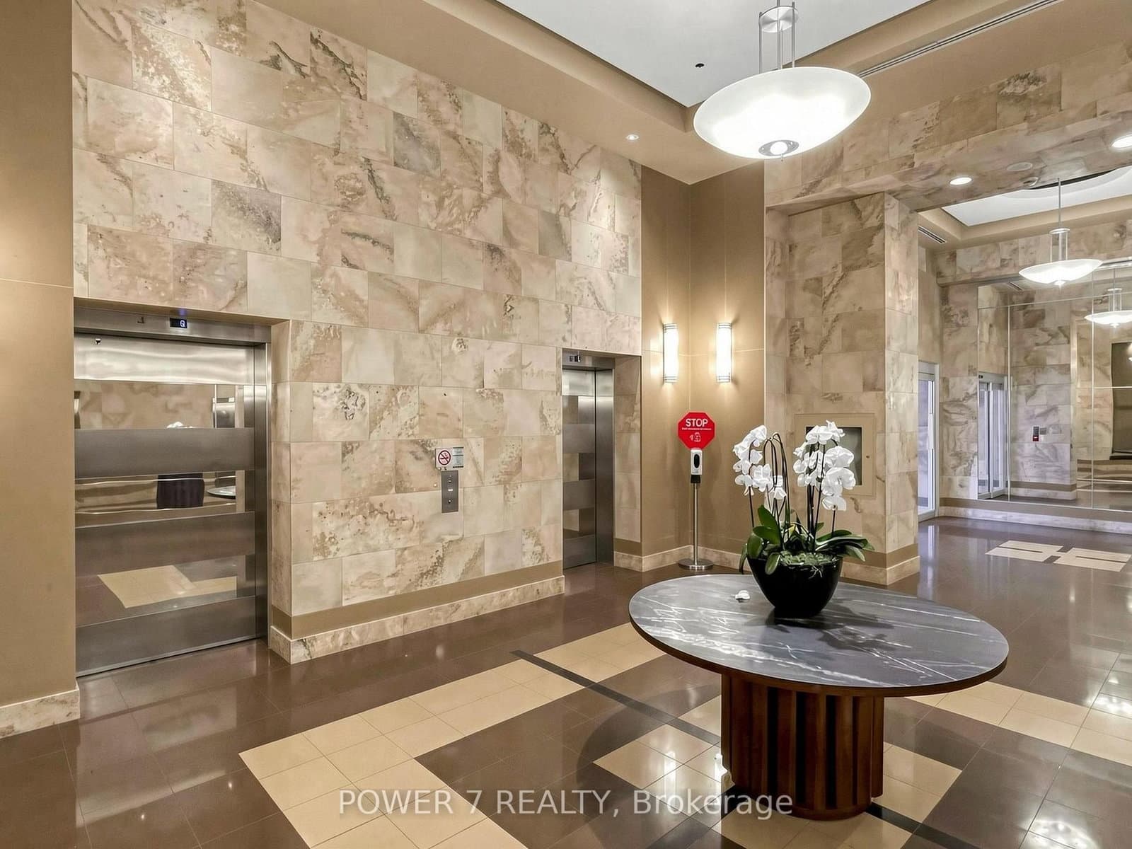 8 Park Road, Unit 2512 thumbnail 32