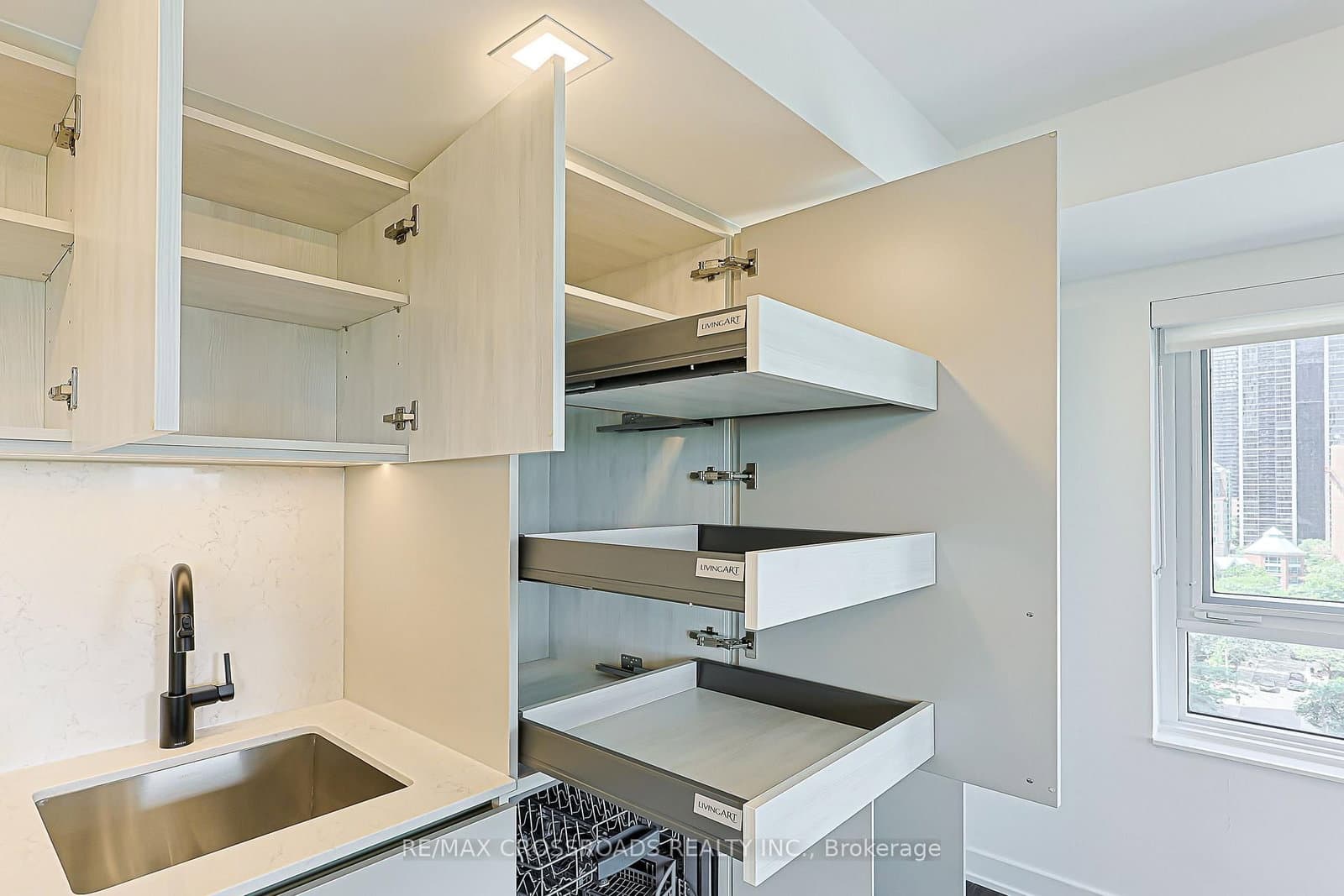609 Sherbourne Street, Unit 1204 thumbnail 13