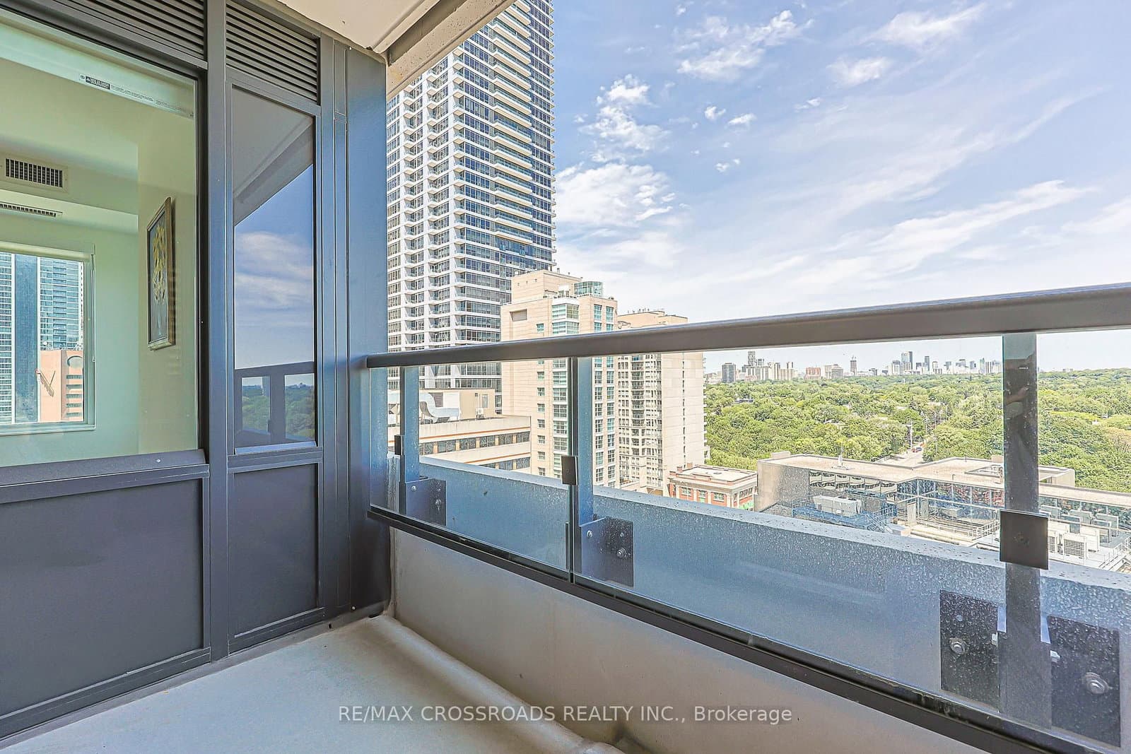 609 Sherbourne Street, Unit 1204 thumbnail 16