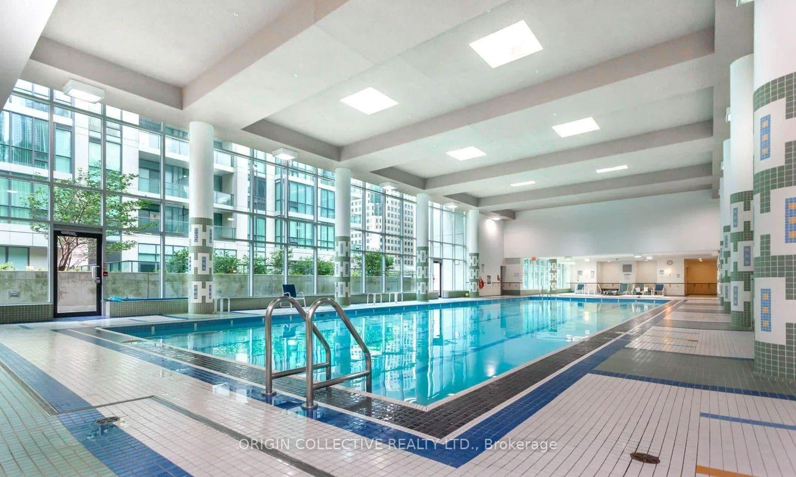 12 Yonge Street, Unit 602 thumbnail 17