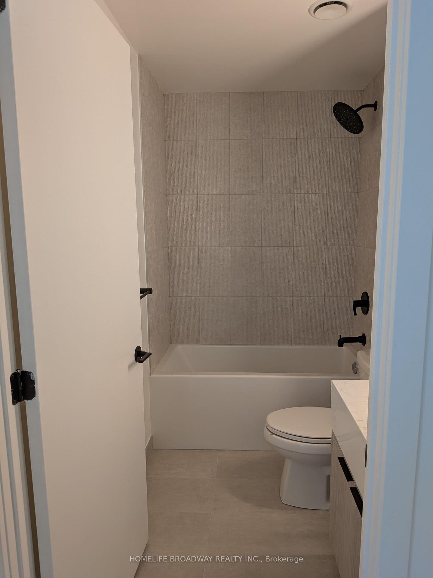 89 Montclair Avenue, Unit 1822 thumbnail 10