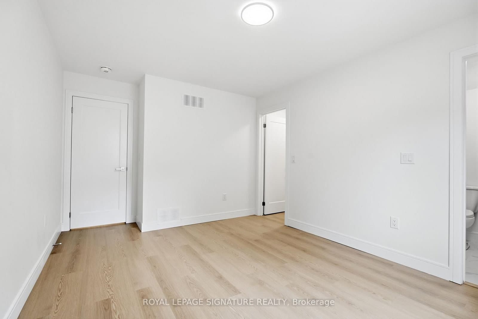 53 Bishop Avenue, Unit 2 thumbnail 10