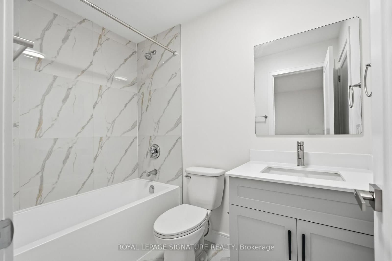 53 Bishop Avenue, Unit 2 thumbnail 18