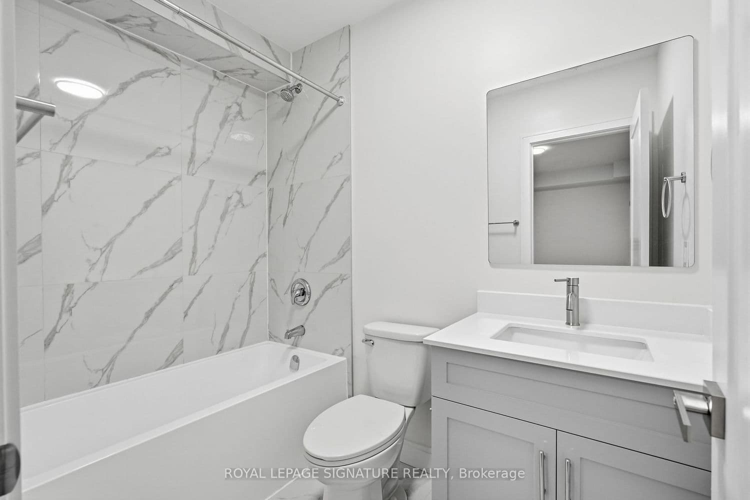 53 Bishop Avenue, Unit 2 thumbnail 28