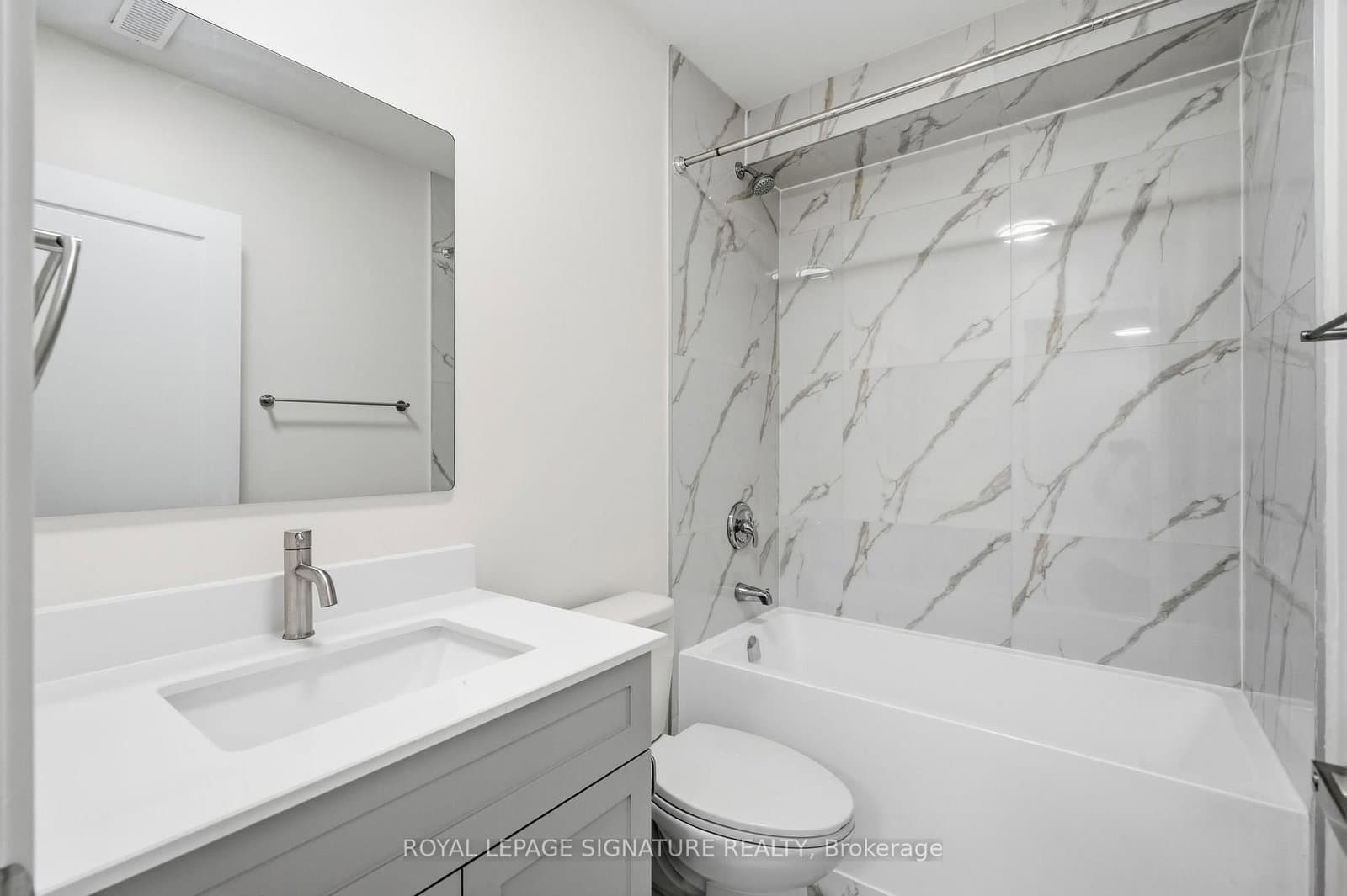 53 Bishop Avenue, Unit 2 thumbnail 33