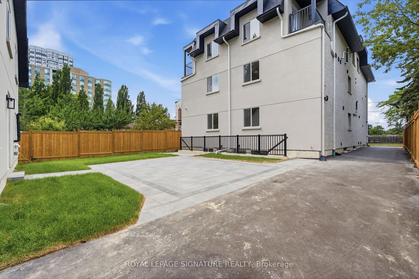 53 Bishop Avenue, Unit 2 thumbnail 40