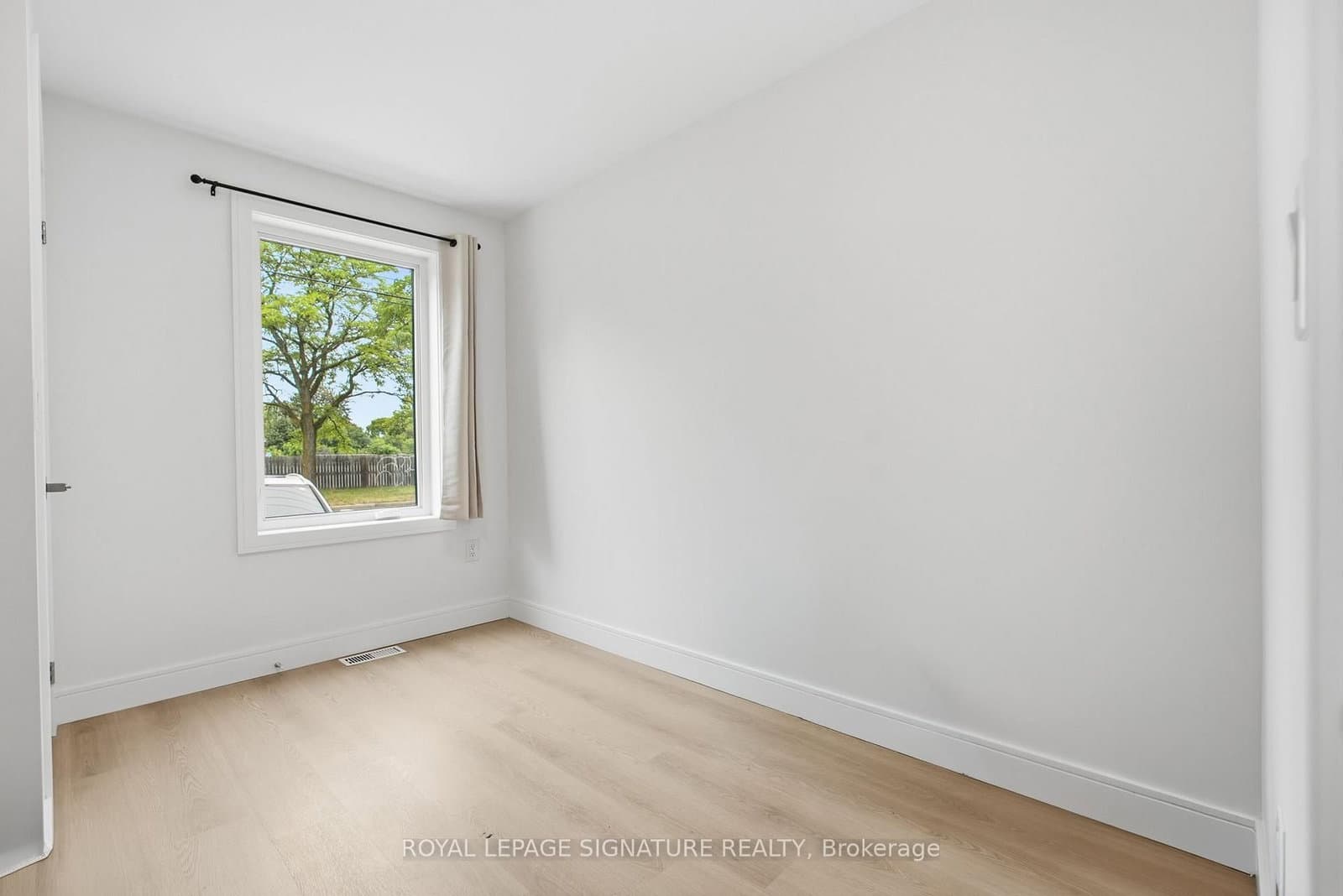 53 Bishop Avenue, Unit 2 thumbnail 6