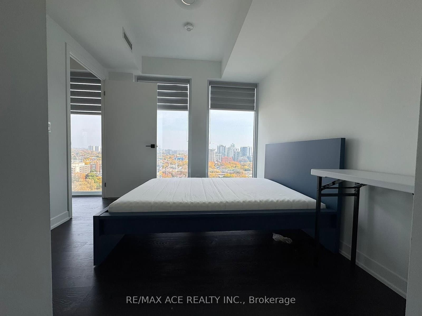 319 Jarvis Street, Unit 2010 thumbnail 5