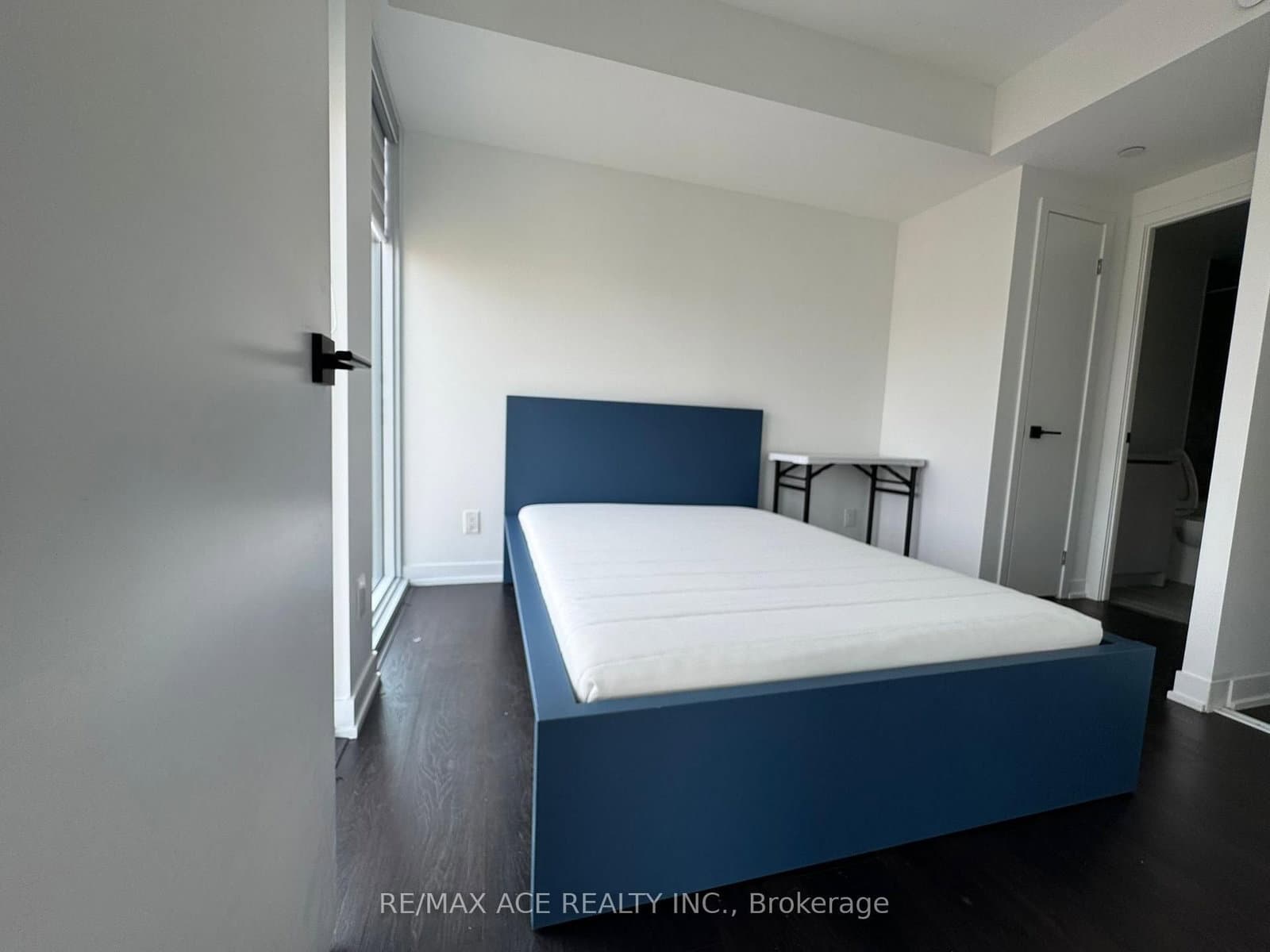 319 Jarvis Street, Unit 2010 thumbnail 6
