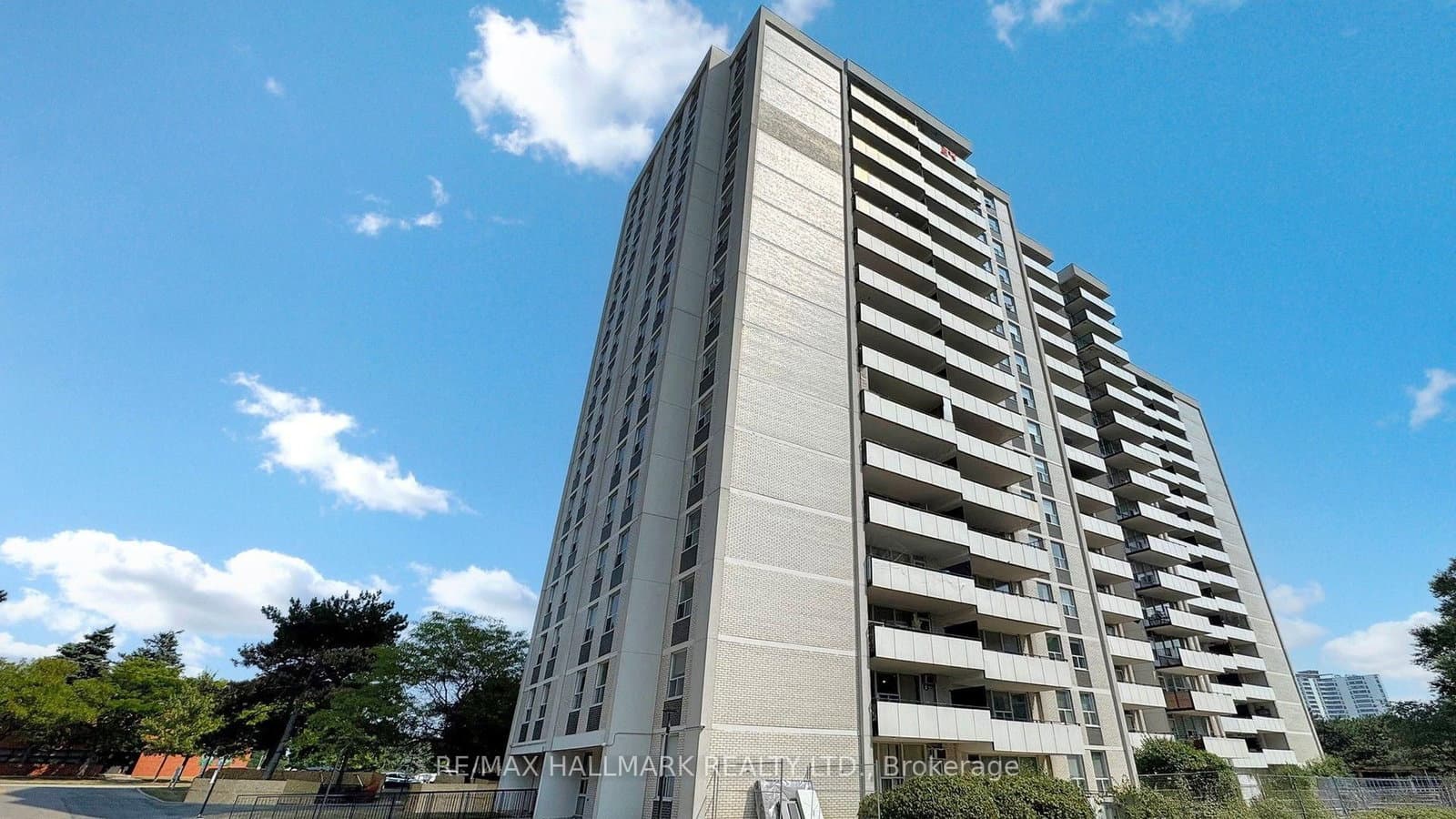 20 Forest Manor Road, Unit 907 - Image 1