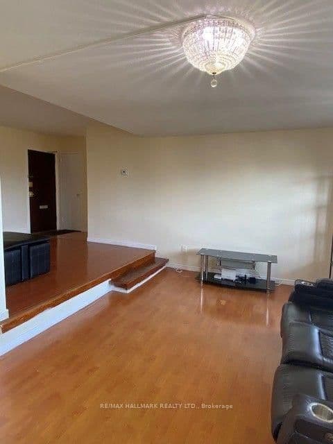 20 Forest Manor Road, Unit 907 thumbnail 11