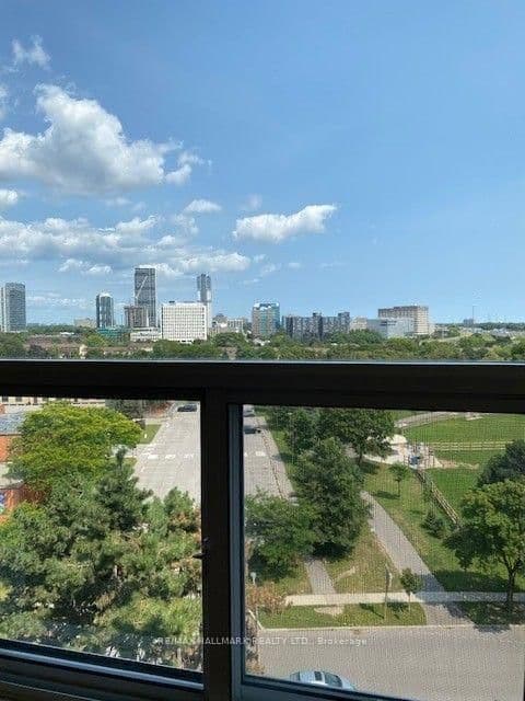 20 Forest Manor Road, Unit 907 thumbnail 18