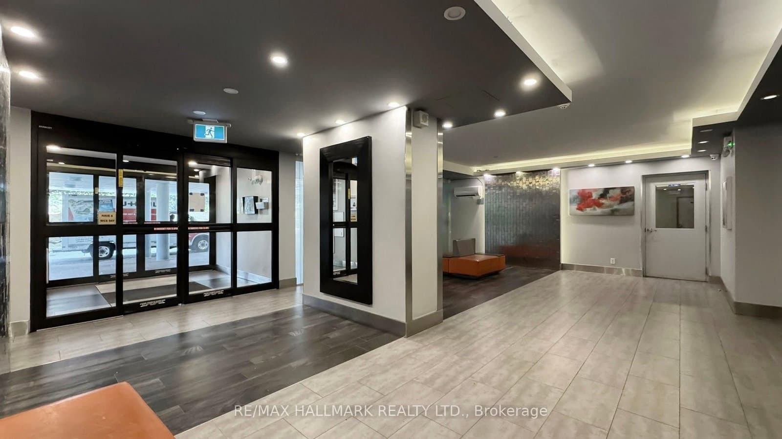 20 Forest Manor Road, Unit 907 thumbnail 4