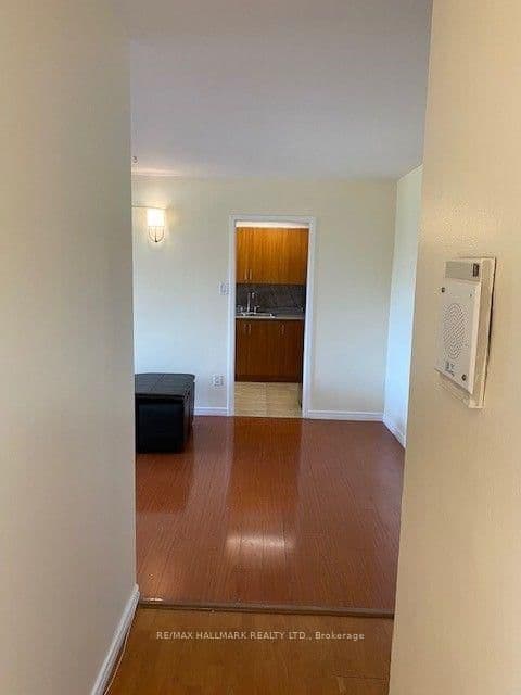 20 Forest Manor Road, Unit 907 thumbnail 6