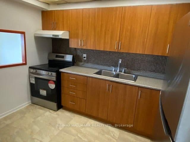 20 Forest Manor Road, Unit 907 thumbnail 7