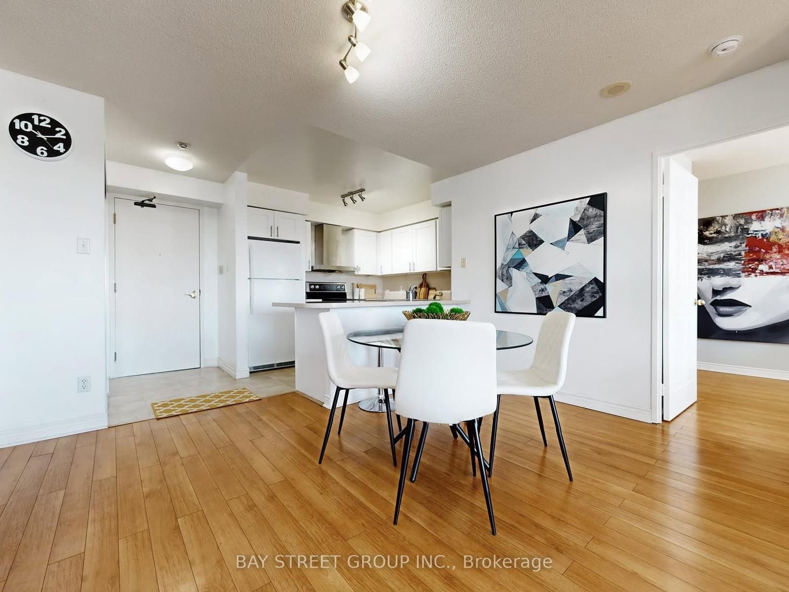 260 Doris Avenue, Unit 906 thumbnail 17