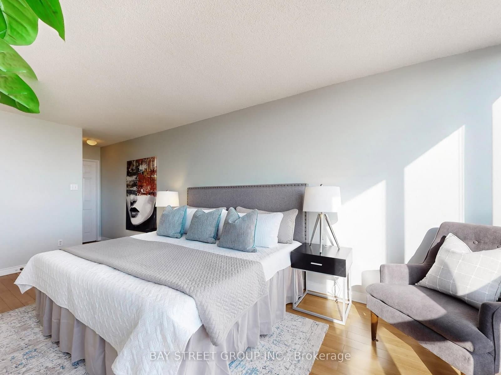 260 Doris Avenue, Unit 906 thumbnail 26