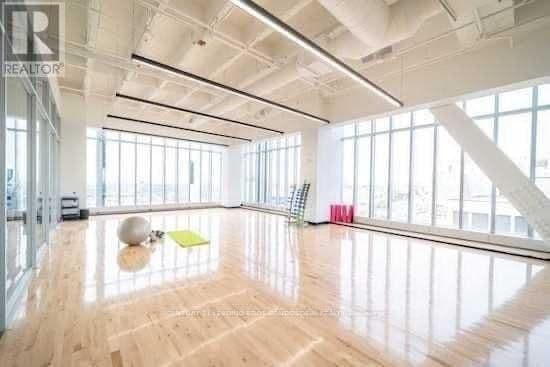 488 University Avenue, Unit 2312 thumbnail 10