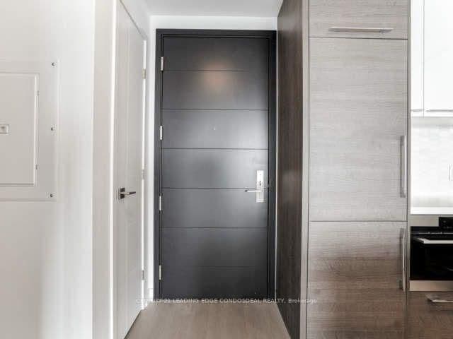 488 University Avenue, Unit 2312 thumbnail 15