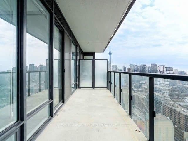 488 University Avenue, Unit 2312 thumbnail 28