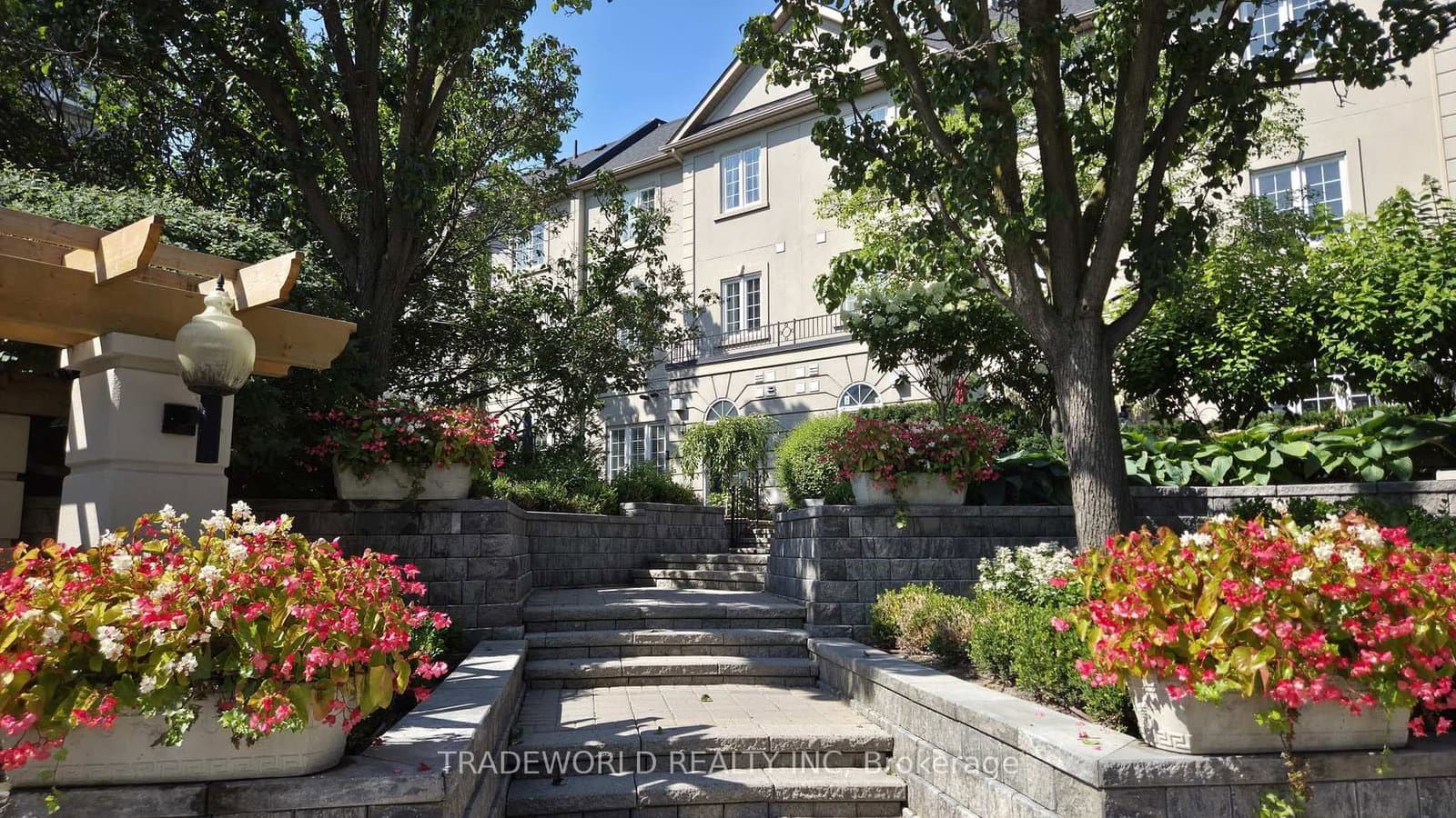 37 Avondale Avenue, Unit 513 - Image 1