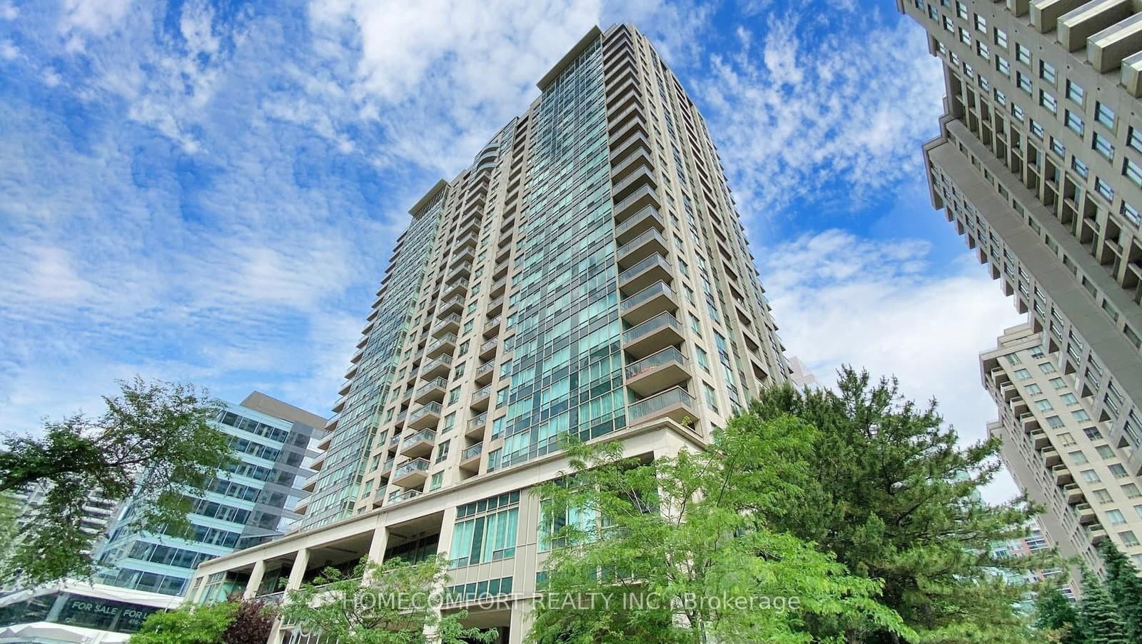 #312 - 18 Parkview Avenue