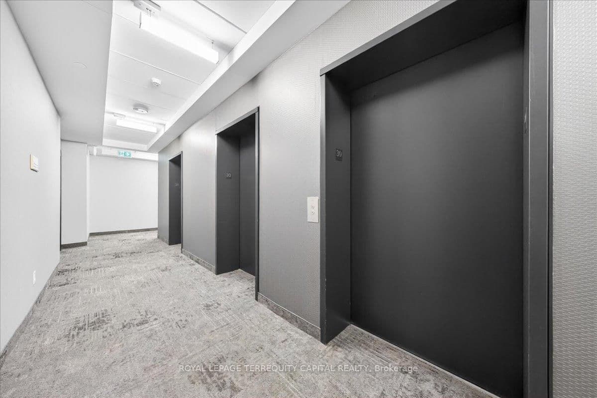 159 Wellesley Street E, Unit 3002 thumbnail 29