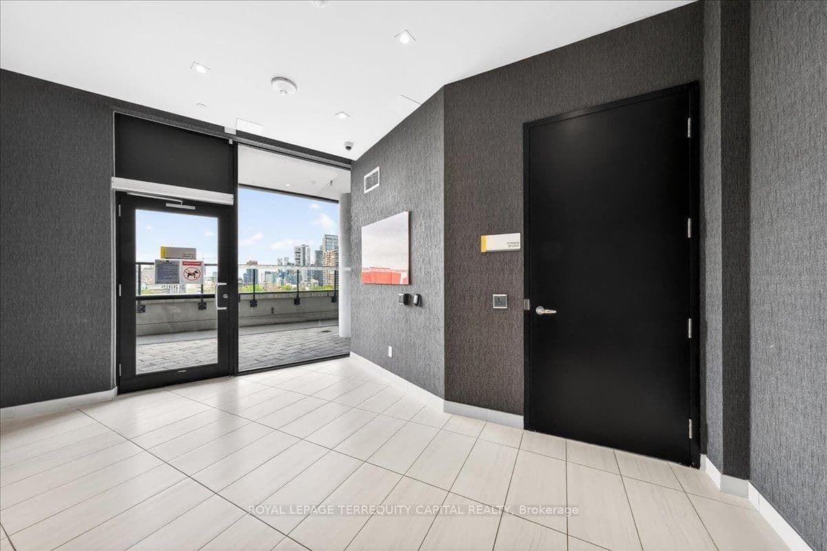159 Wellesley Street E, Unit 3002 thumbnail 48