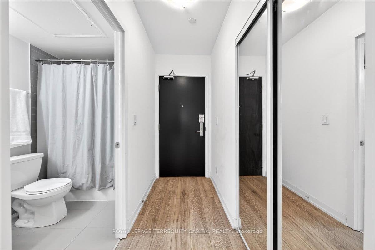 159 Wellesley Street E, Unit 3002 thumbnail 9