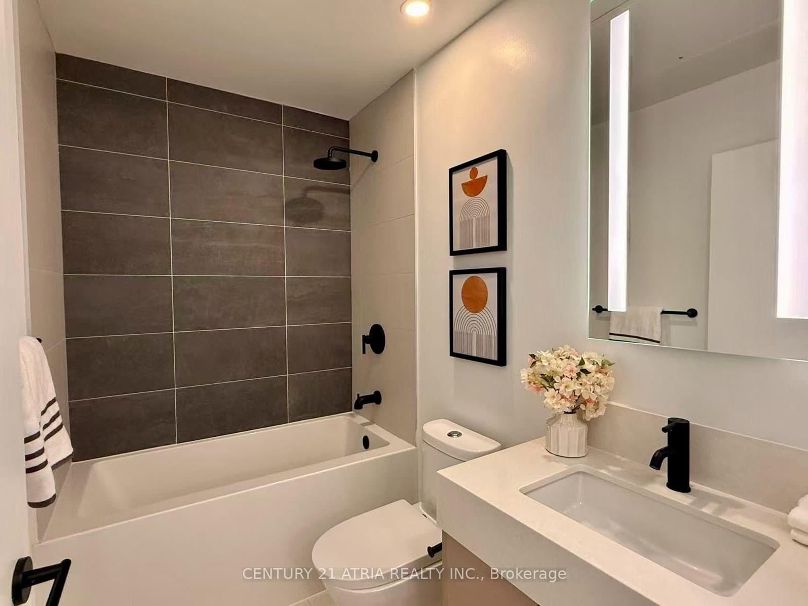 308 Jarvis Street, Unit 103 thumbnail 2