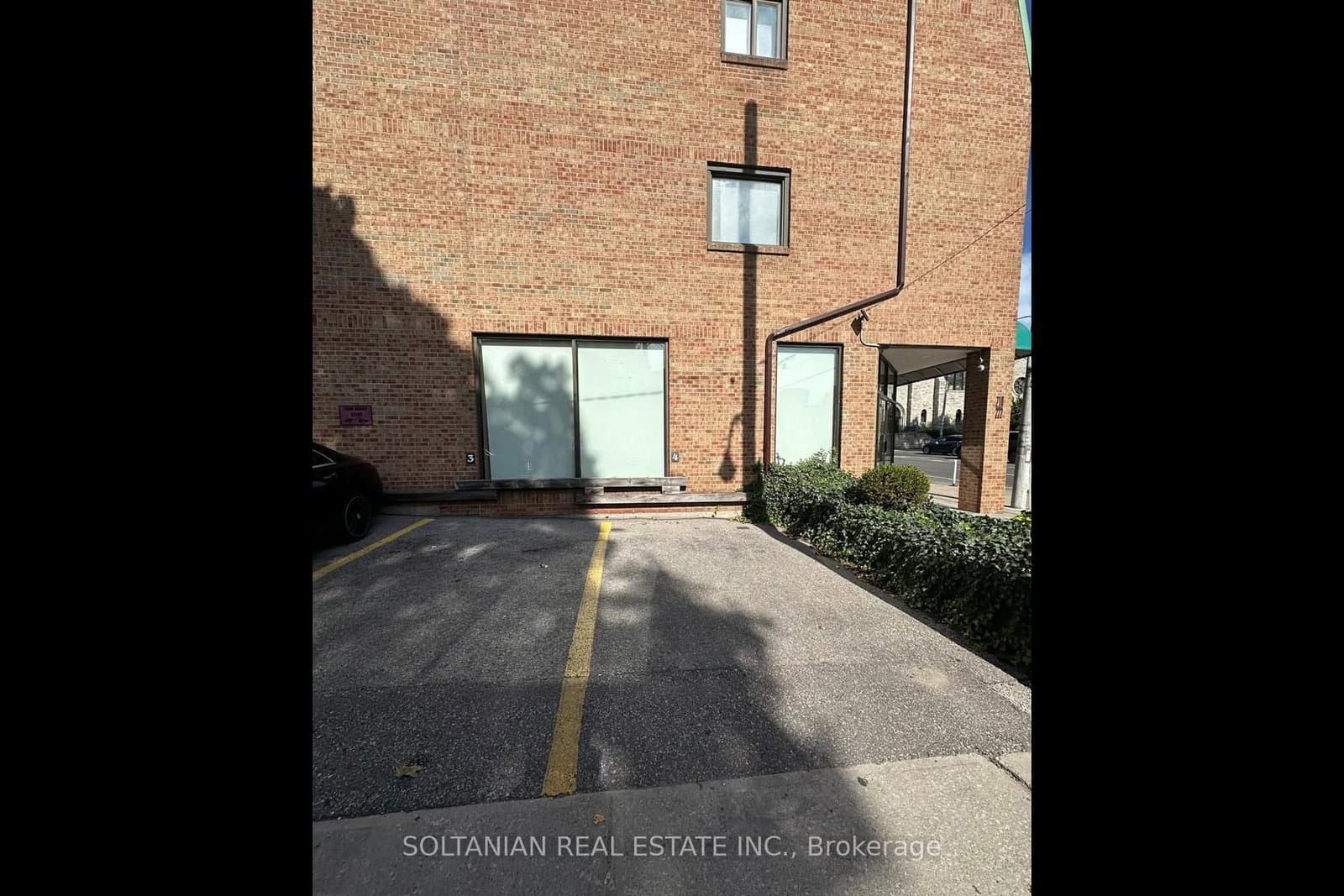 212 Avenue Road thumbnail 8