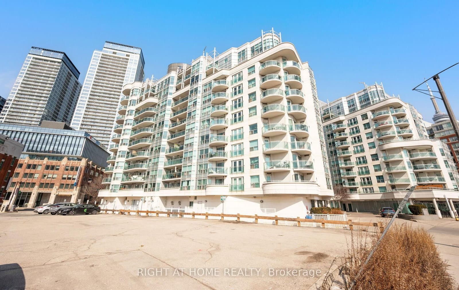 600 Queens Quay, Unit 219 thumbnail 2