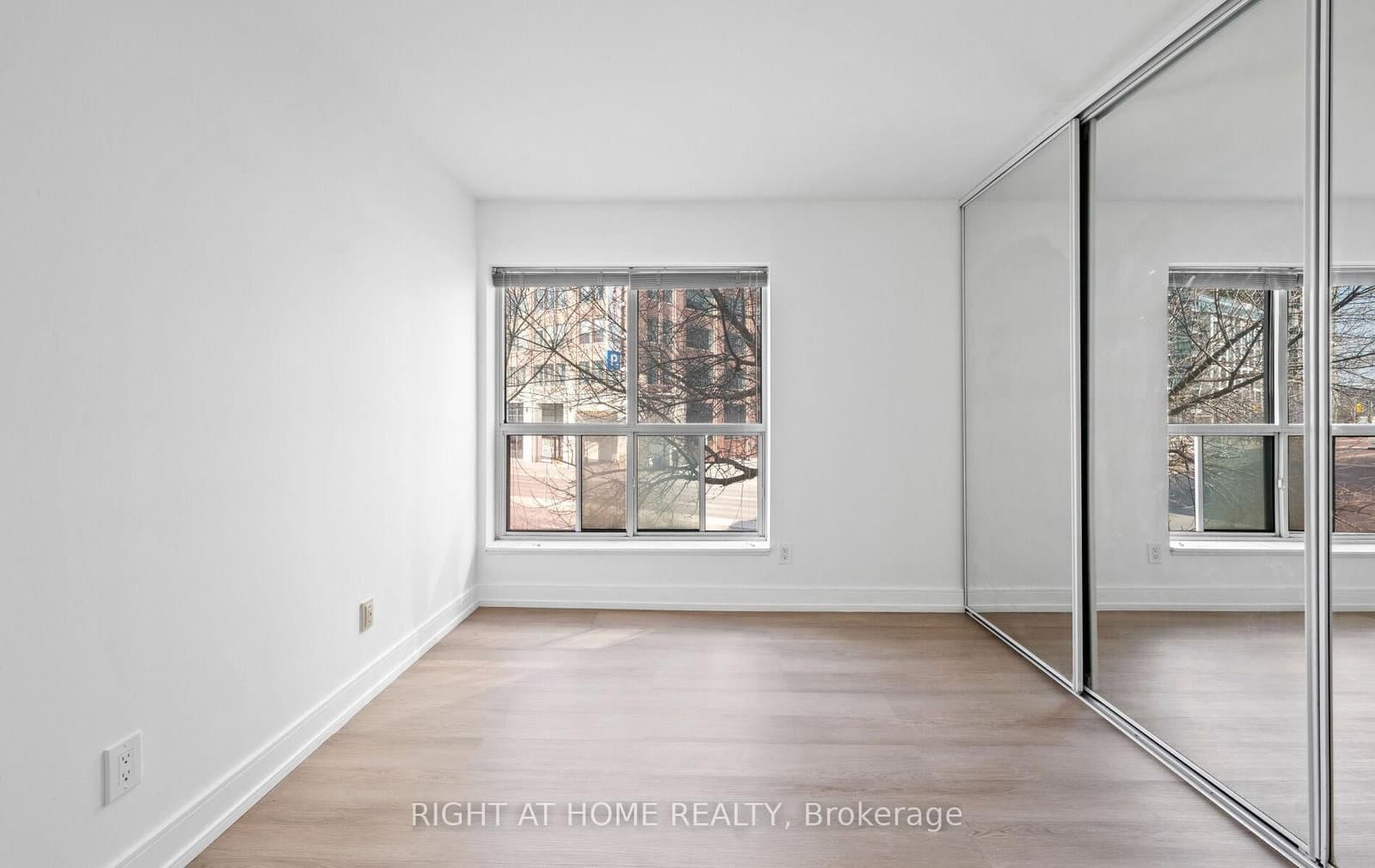 600 Queens Quay, Unit 219 thumbnail 20