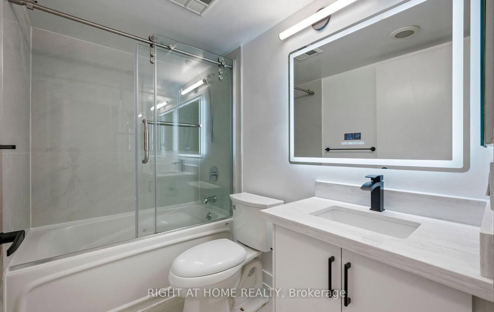 600 Queens Quay, Unit 219 thumbnail 21