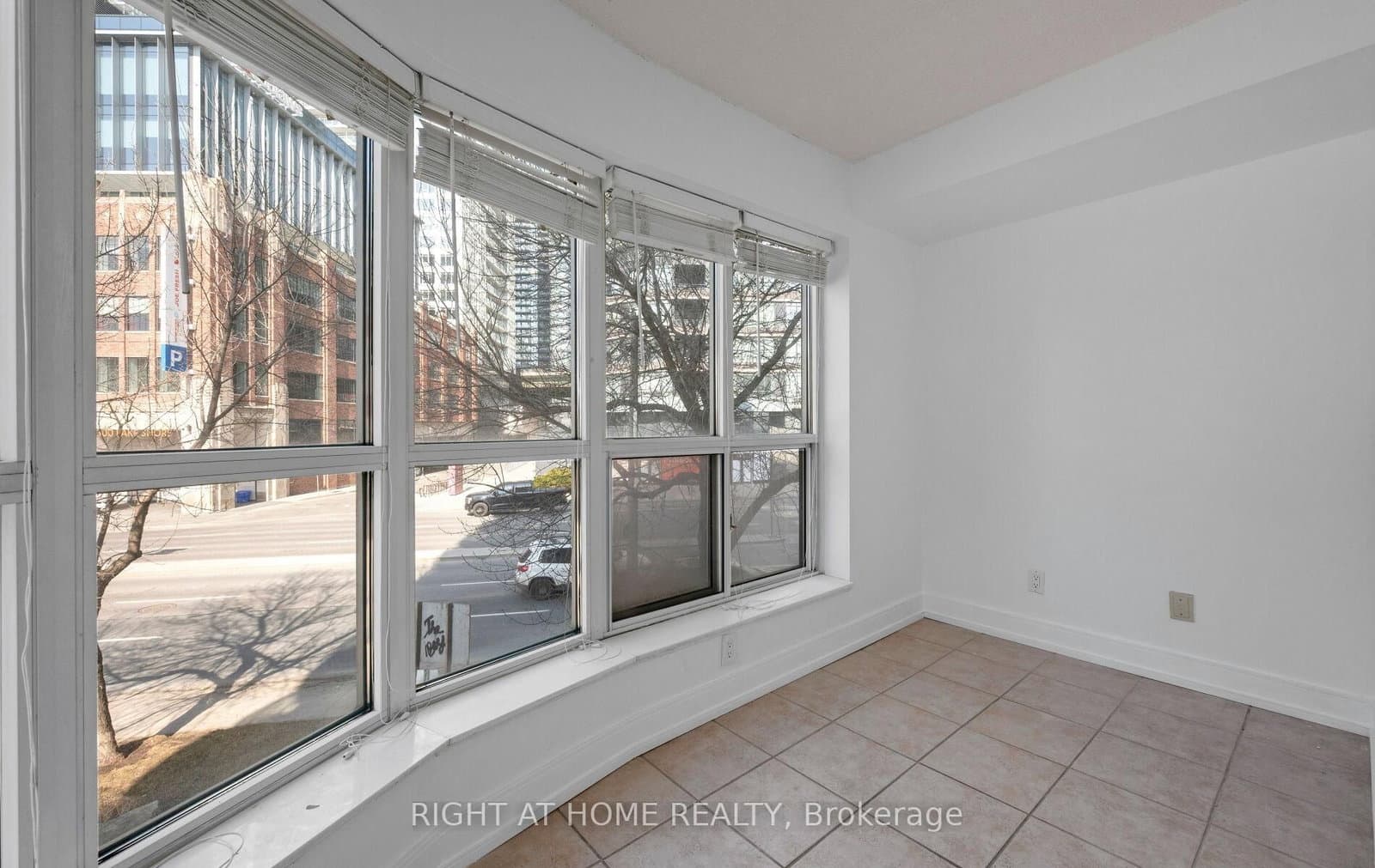 600 Queens Quay, Unit 219 thumbnail 23