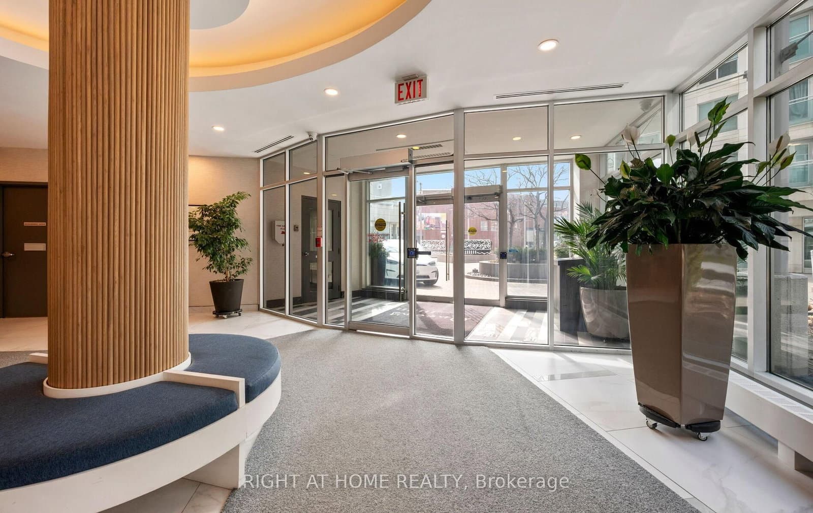 600 Queens Quay, Unit 219 thumbnail 4