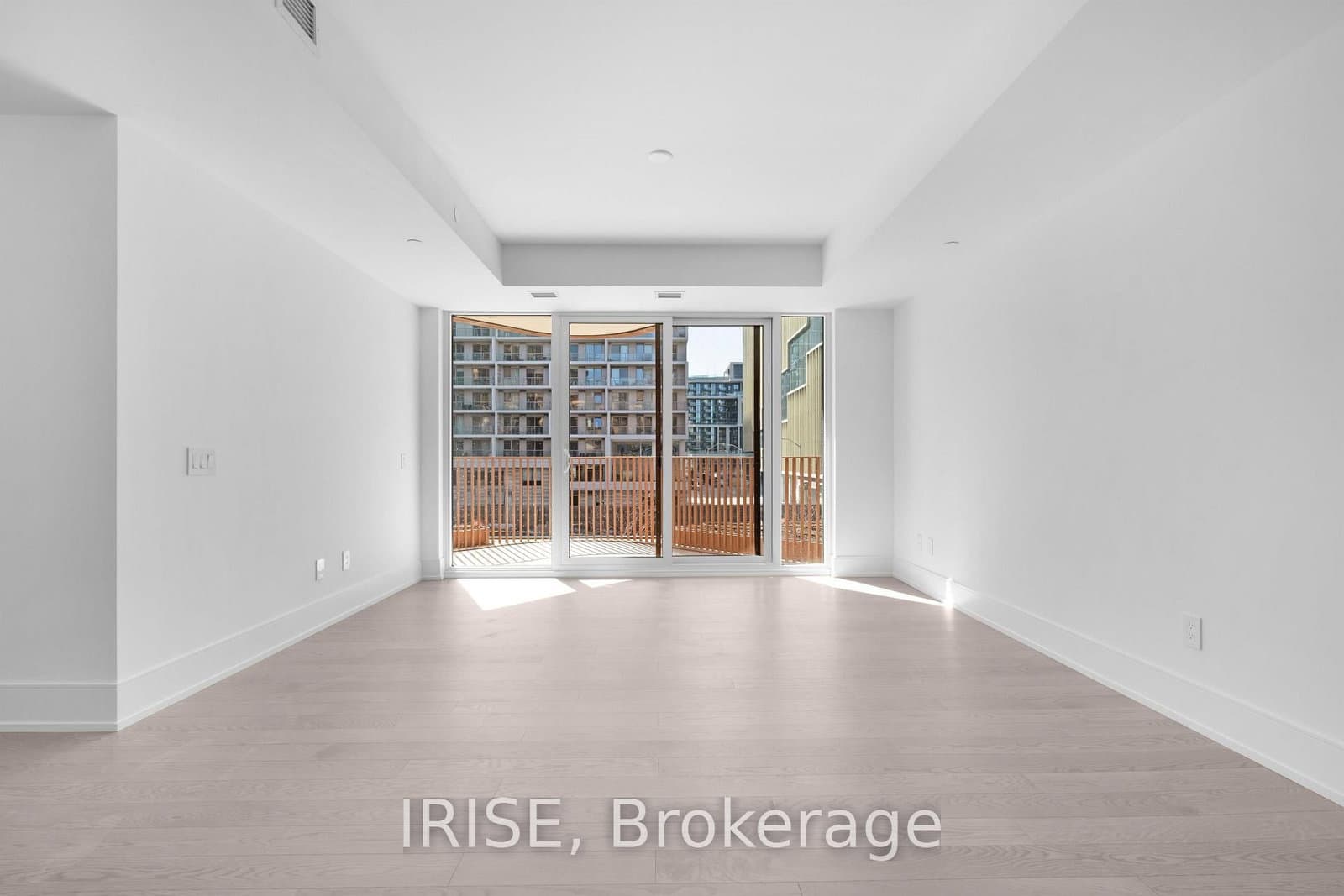 155 Merchants' Wharf, Unit 219 thumbnail 6