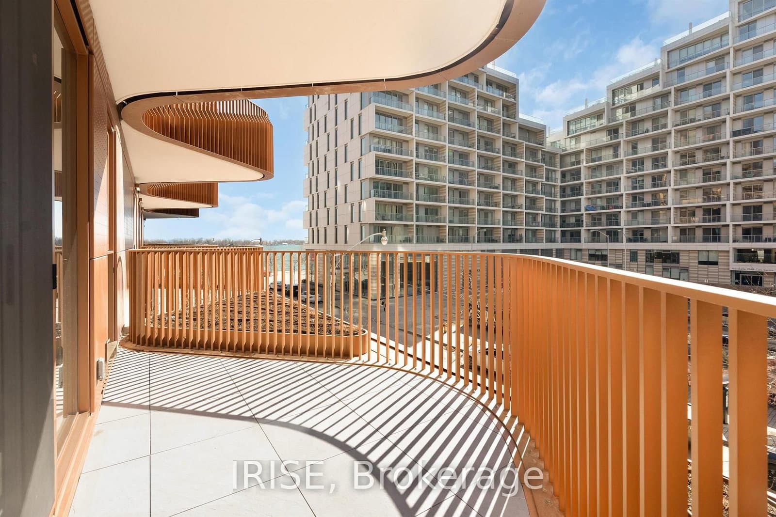 155 Merchants' Wharf, Unit 219 thumbnail 9