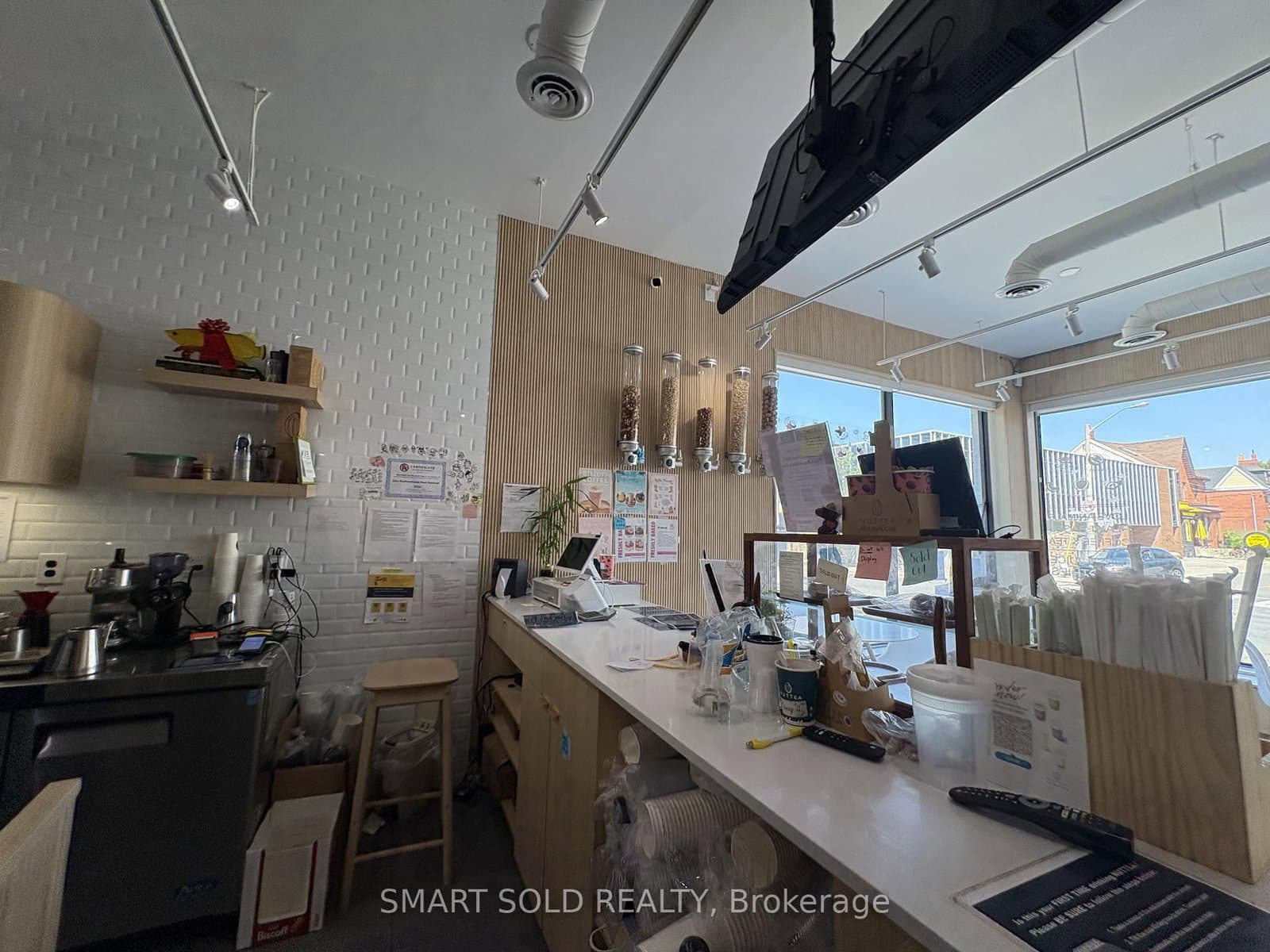 637 Bloor Street W thumbnail 10