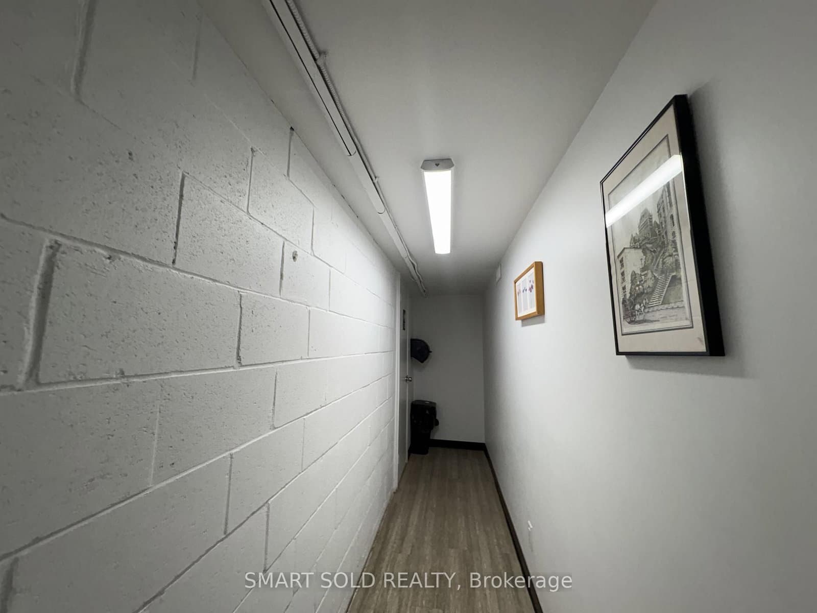 637 Bloor Street W thumbnail 32