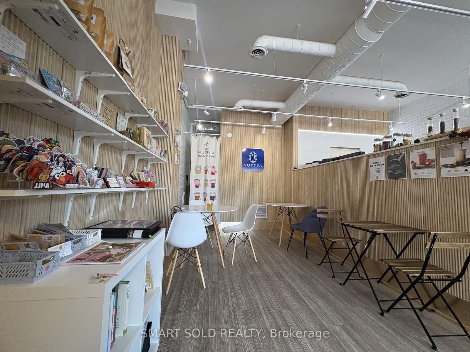 637 Bloor Street W thumbnail 34