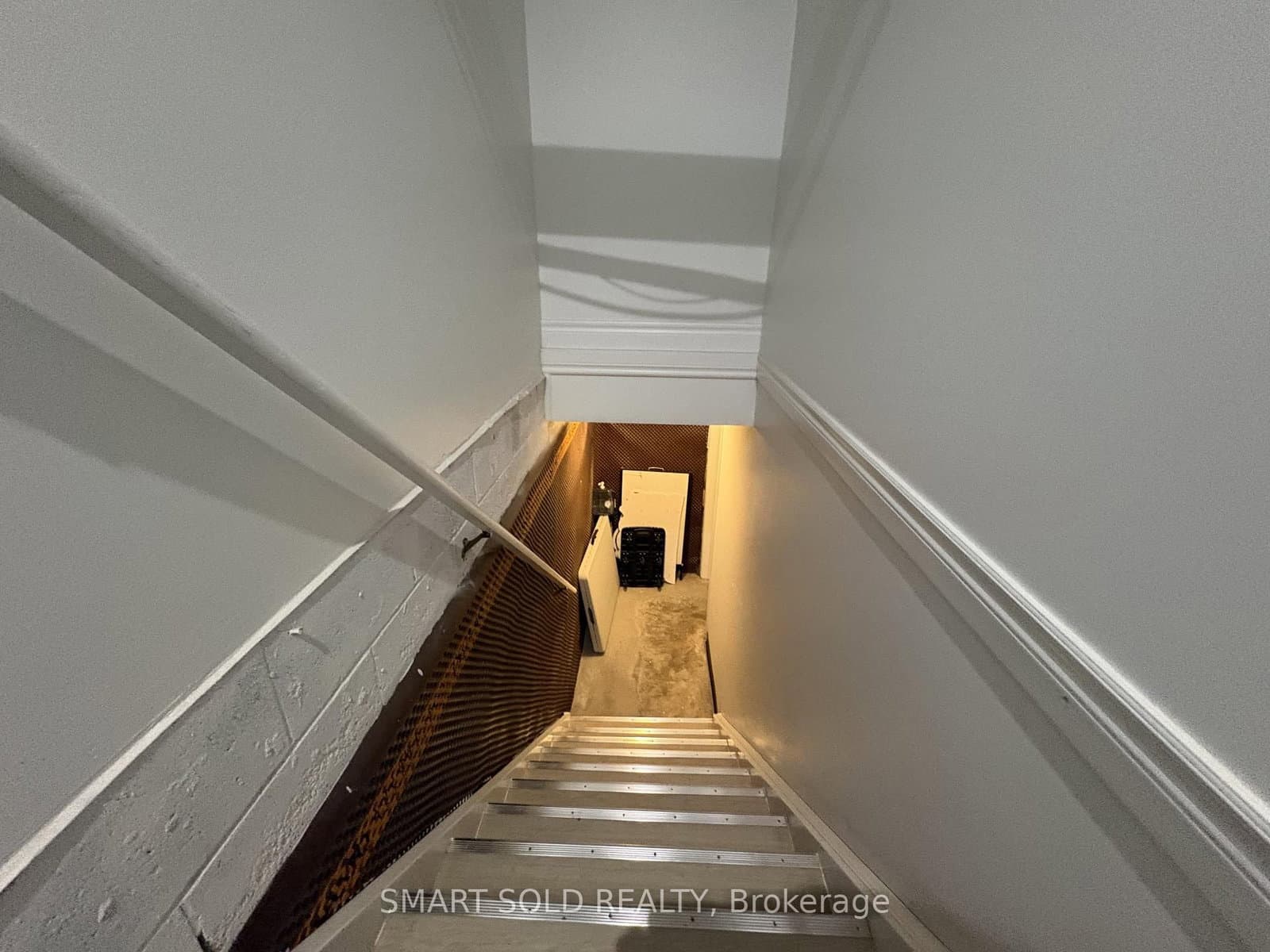 637 Bloor Street W thumbnail 39