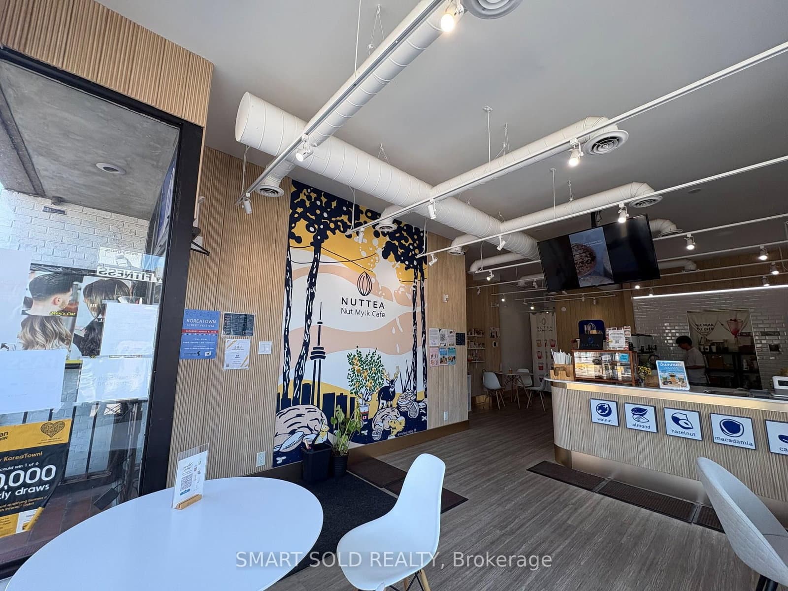 637 Bloor Street W thumbnail 5