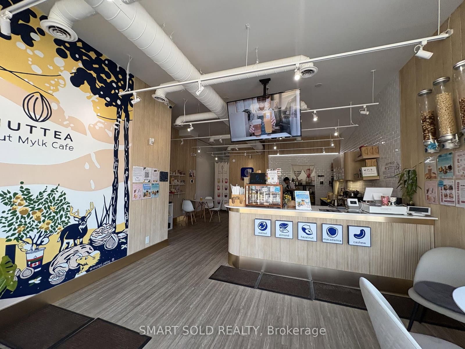 637 Bloor Street W thumbnail 8