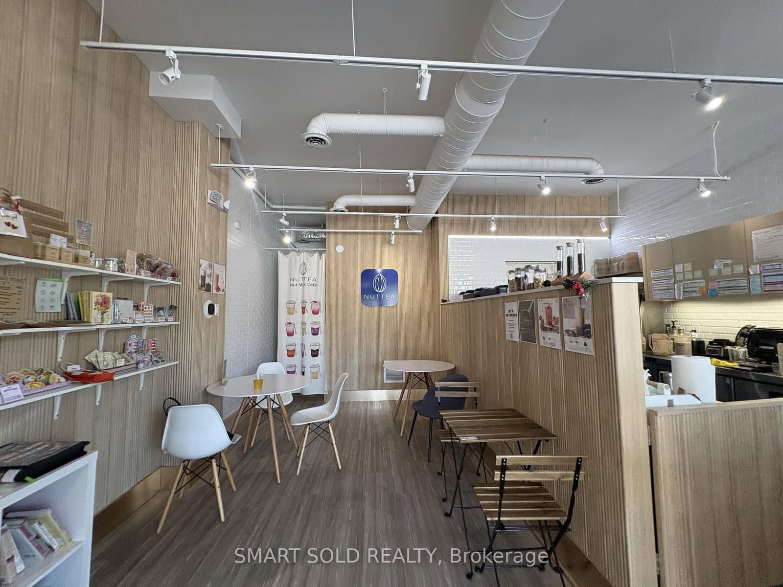 637 Bloor Street W thumbnail 9