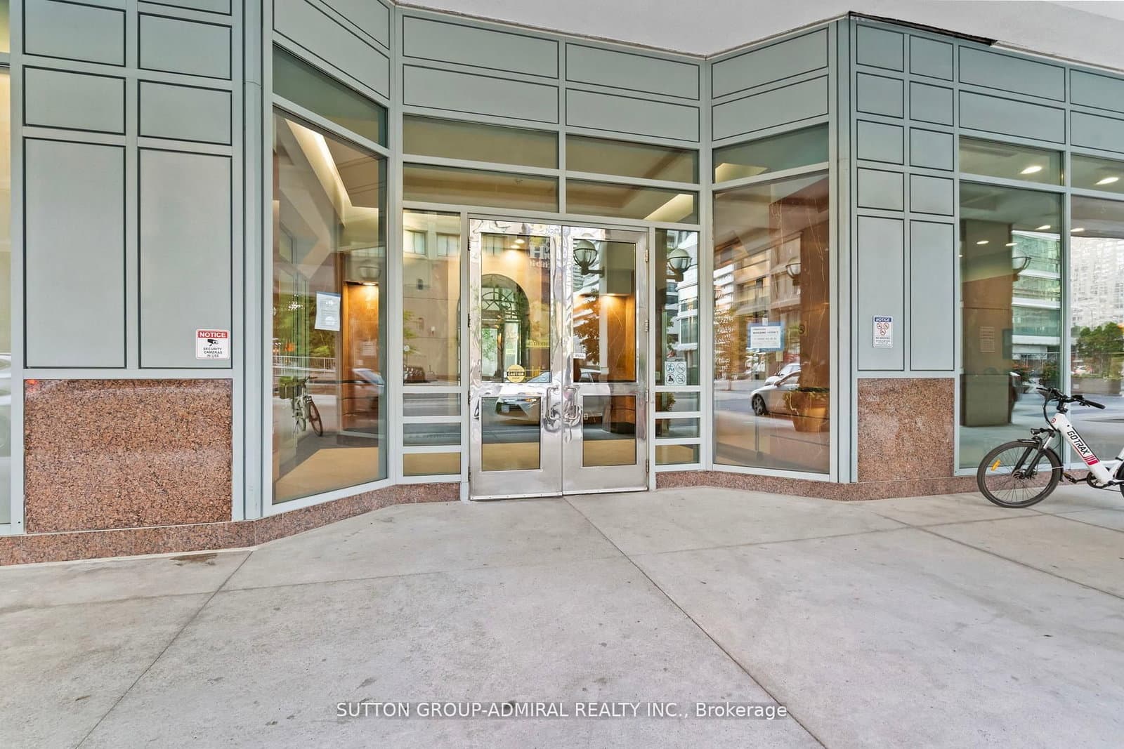 10 Yonge Street, Unit 1910 thumbnail 16