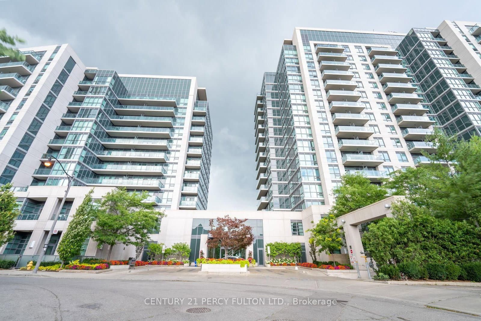 35 Brian Peck Crescent, Unit 1510 thumbnail 2