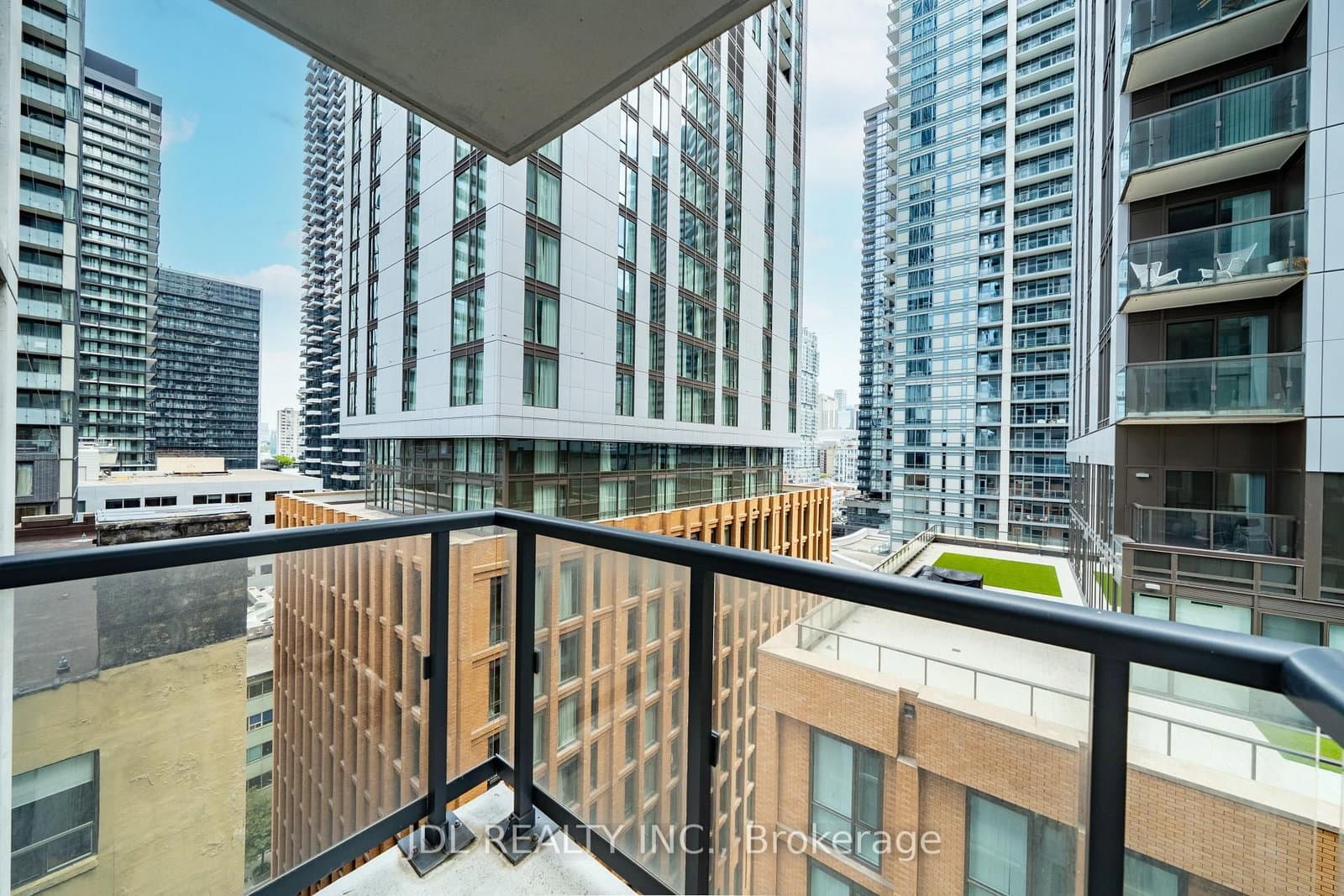 87 Peter Street, Unit 1411 thumbnail 31
