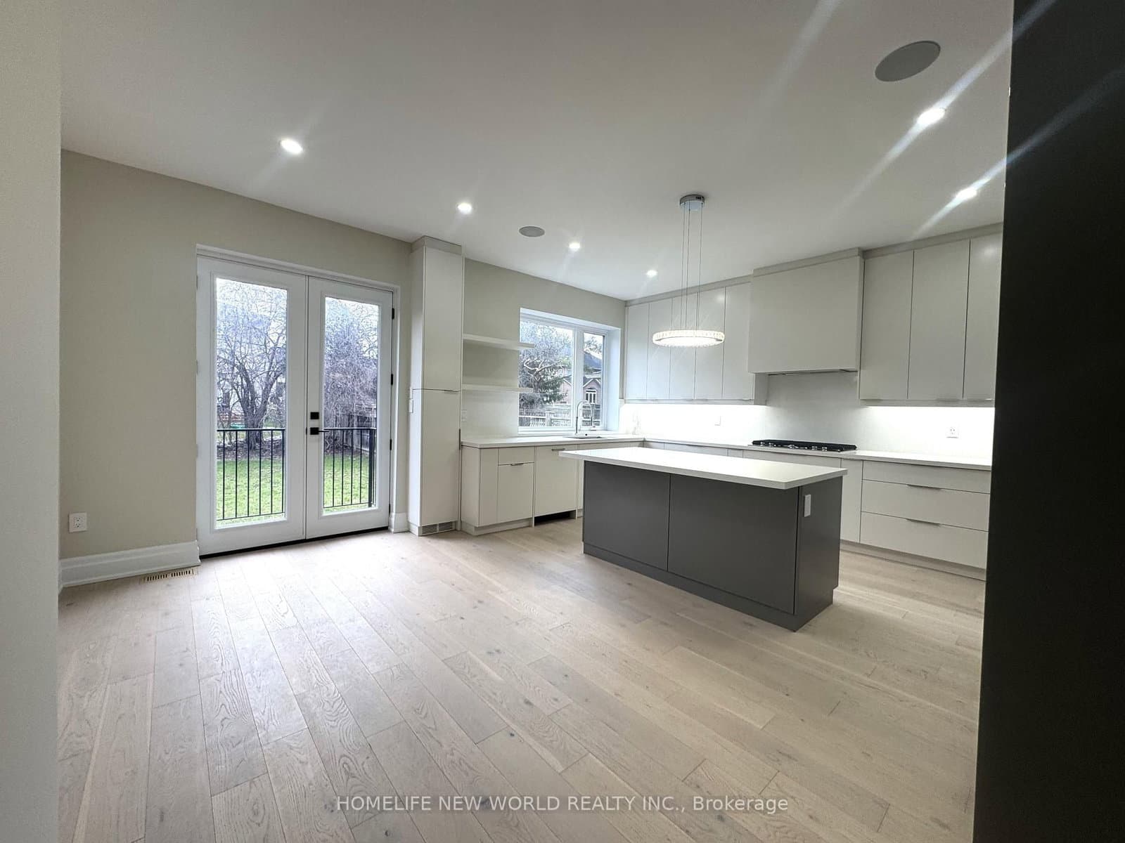 150 Viewmount Avenue thumbnail 18